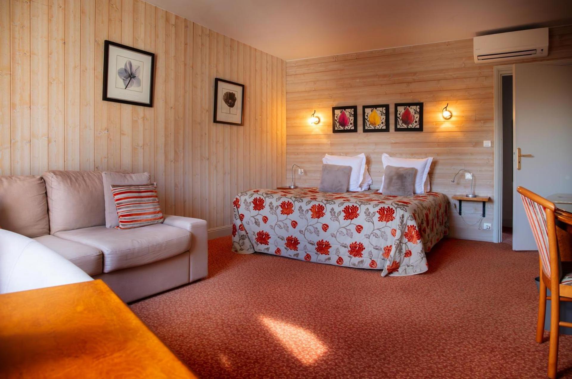 L'Aubiniere Hotel Restaurant & Spa Saint-Ouen-les-Vignes Bagian luar foto