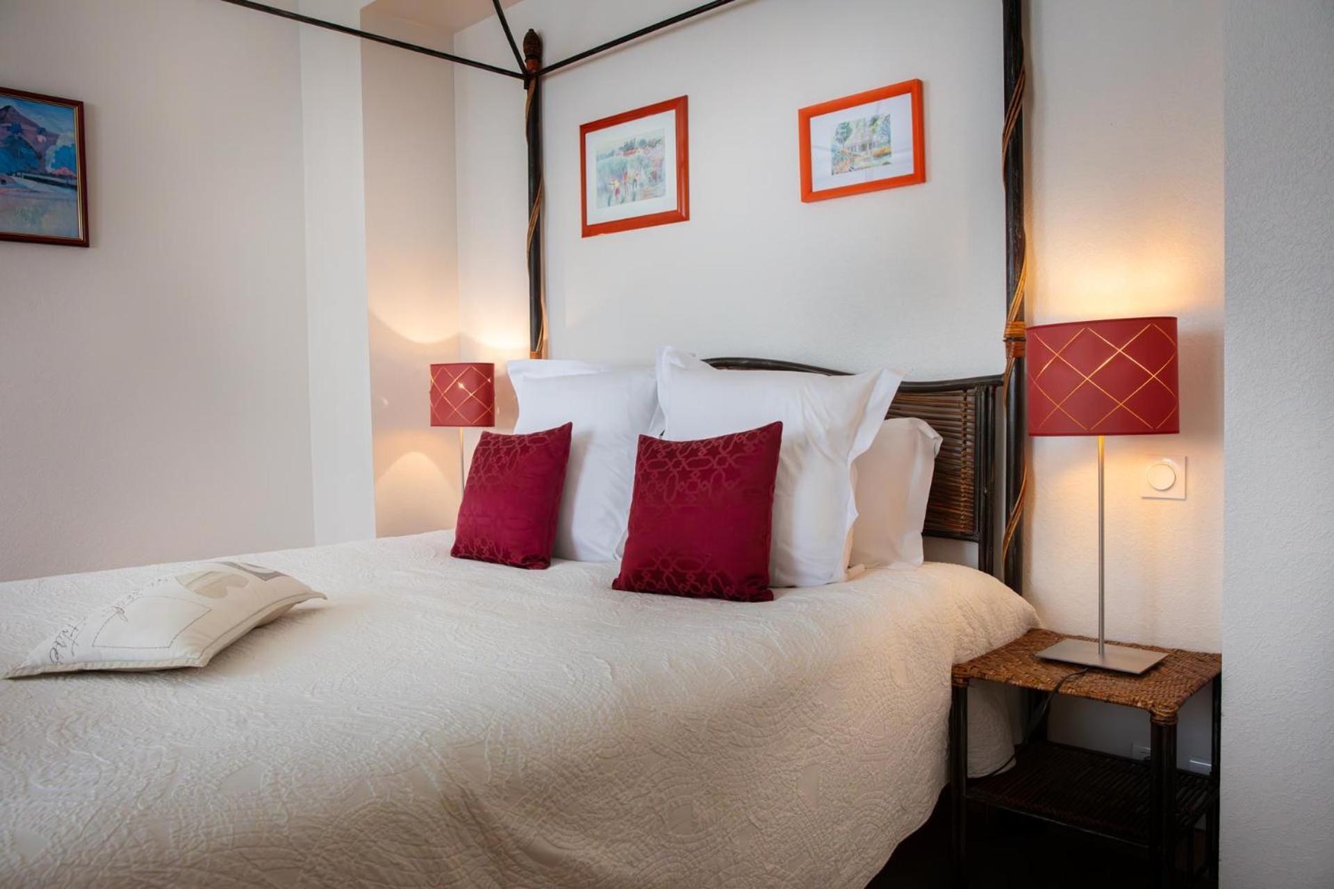 L'Aubiniere Hotel Restaurant & Spa Saint-Ouen-les-Vignes Bagian luar foto