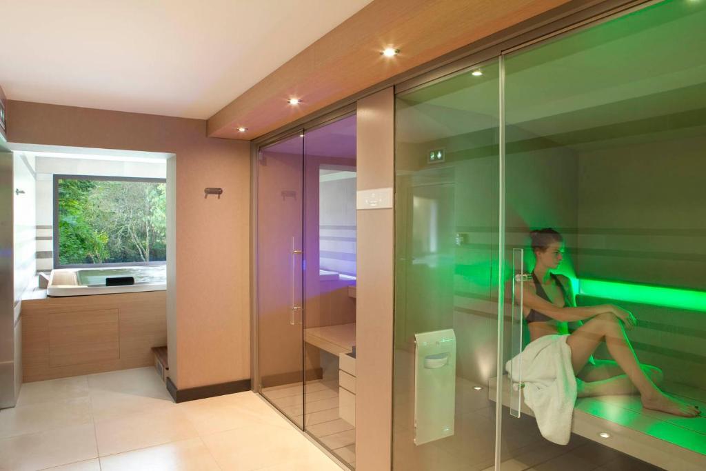 L'Aubiniere Hotel Restaurant & Spa Saint-Ouen-les-Vignes Bagian luar foto