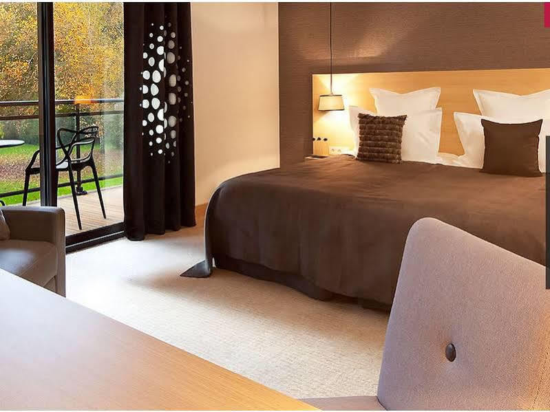 L'Aubiniere Hotel Restaurant & Spa Saint-Ouen-les-Vignes Bagian luar foto
